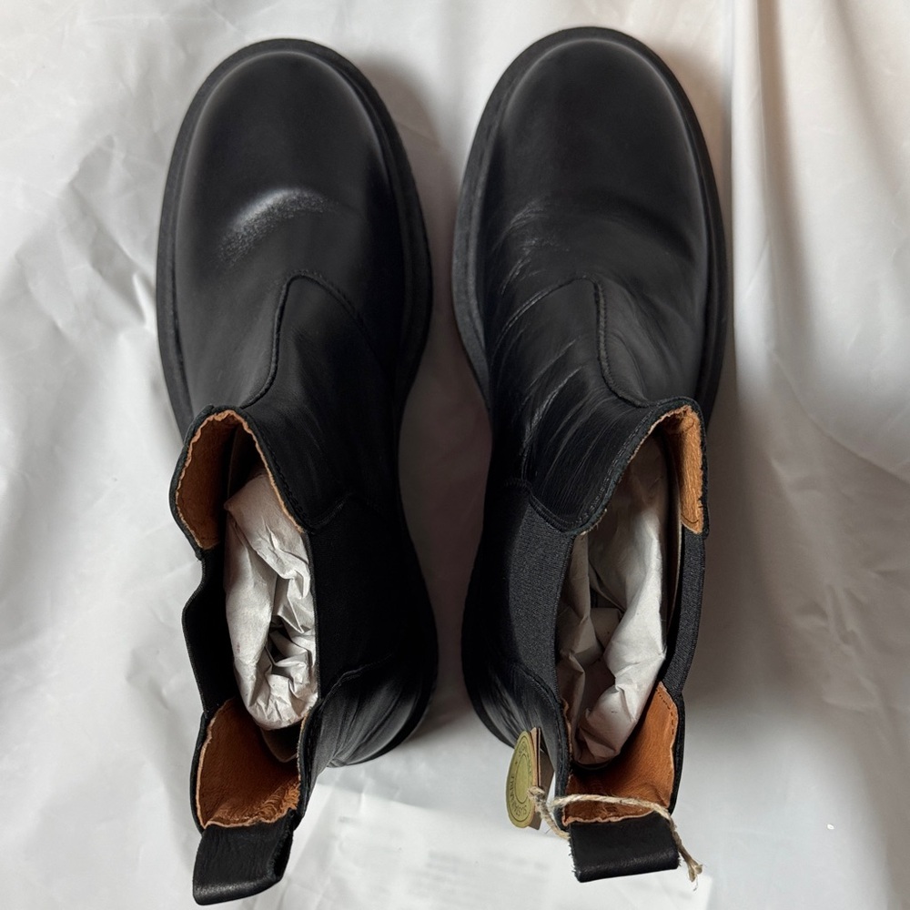 NWT Ten Points Black Alina Chelsea Boots - Picture 7 of 11